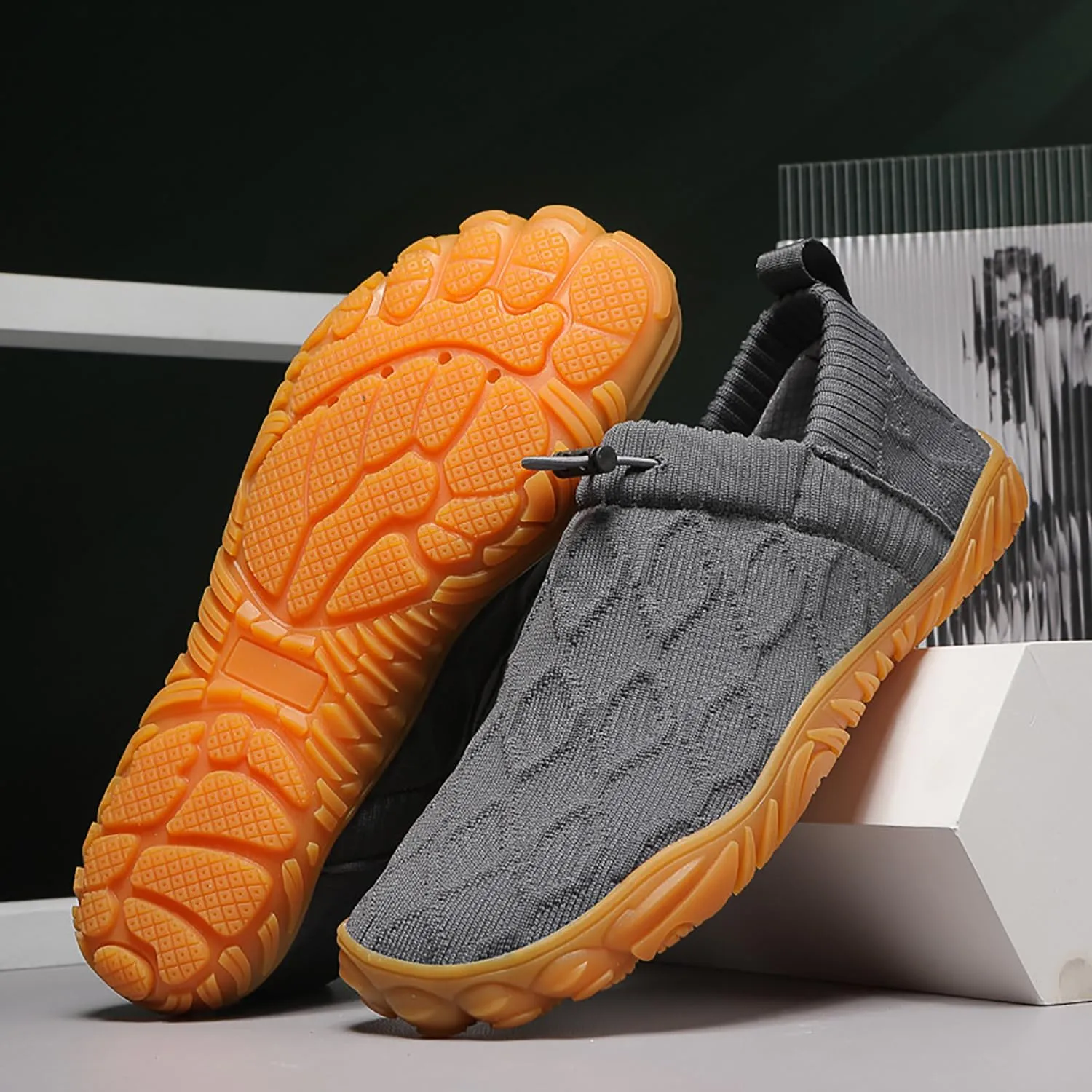 Men's Hiking Sneakers Knitted Non-Slip Walking Shoes Slip-On Breathable Mesh Outdoor Shoes Boating Surfing Walking