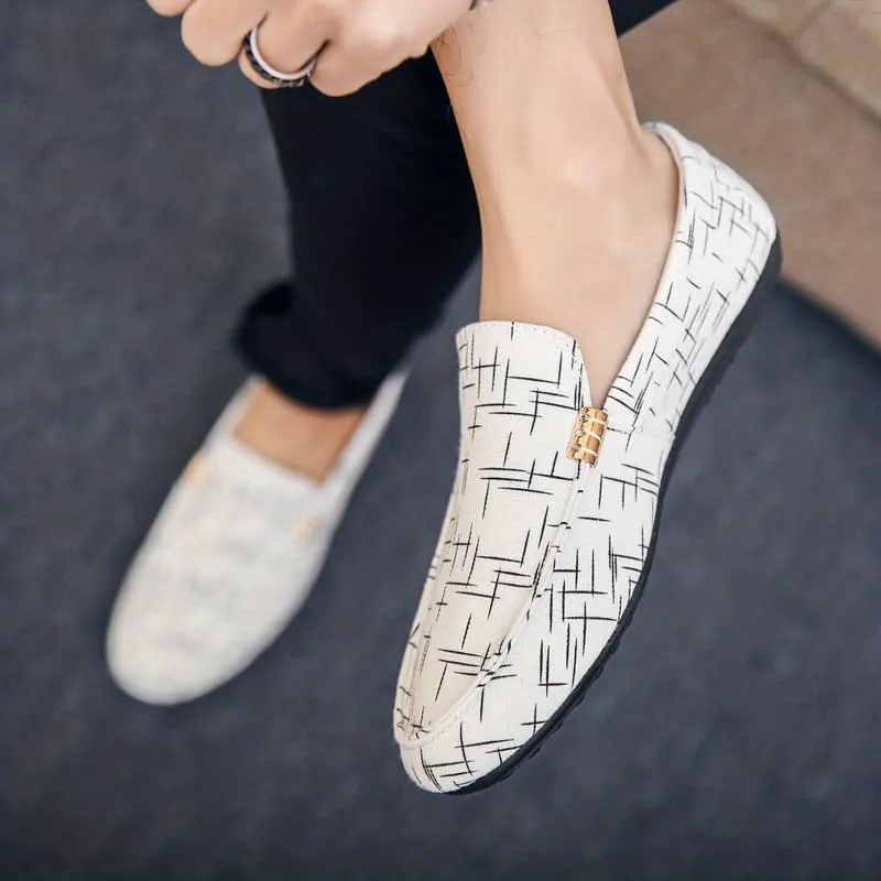 Men's Loafers, Fashionable and Casual Large Size, Breathable Upper with Rubber Sole, Suitable for Outdoor wear, Durable and Comfortable, Suitable for Formal wear, Business and Office use.