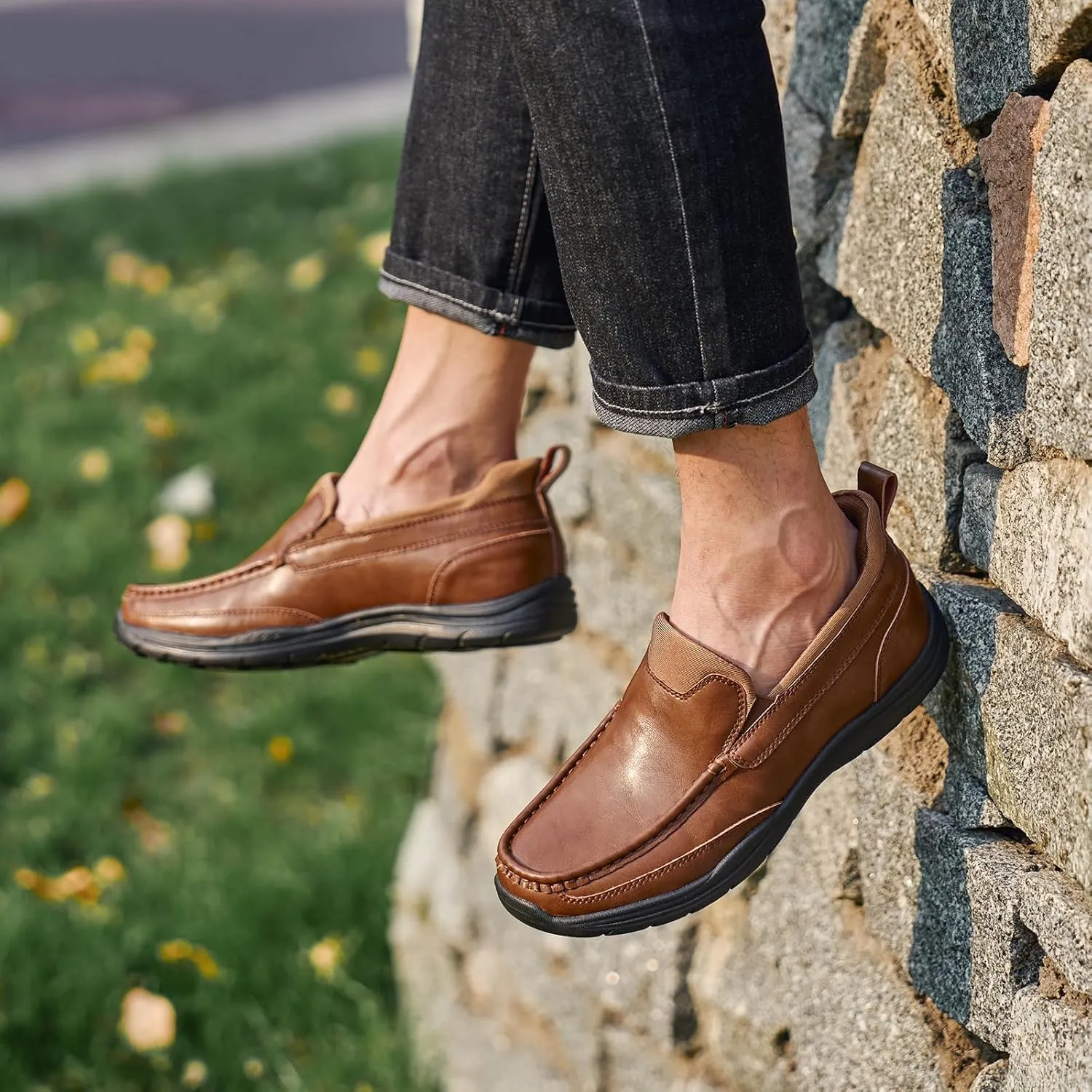 Mens Slip On Loafers Casual Hands Free Slip in Shoes Step in Walking Leather Shoes for Men with Breathable Comfort
