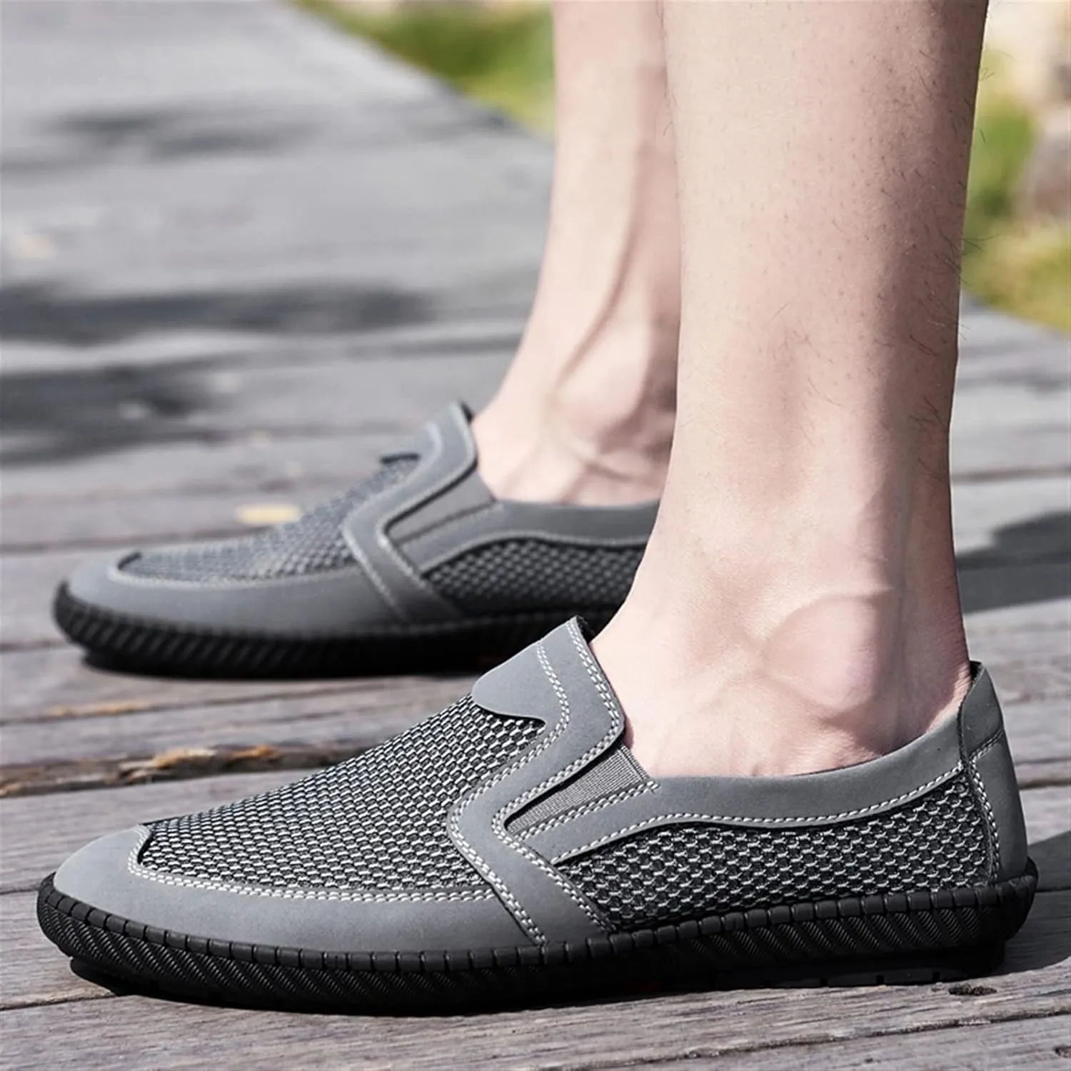 New Mens Loafers Breathable Round Toe Lightweight Loafer Shoes Flexible Comfortable Flat Heel Party Prom Slip-ons