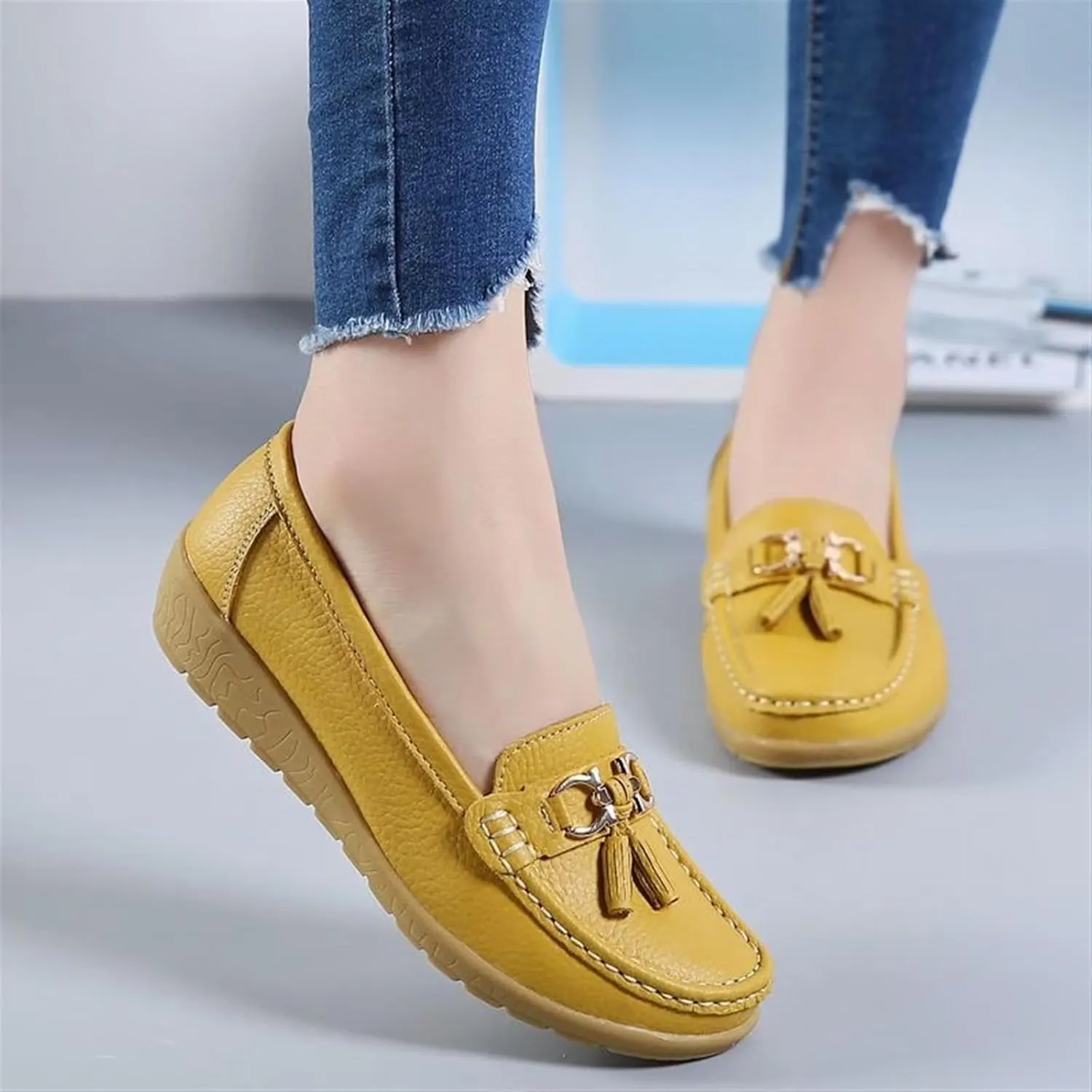 Women's Plus Size Slip-On Breathable Leather Orthopedic Nursing Shoes, Comfortable Slip Resistant Working Nurse Shoes, Casual Medical Care Platform Work Sneakers